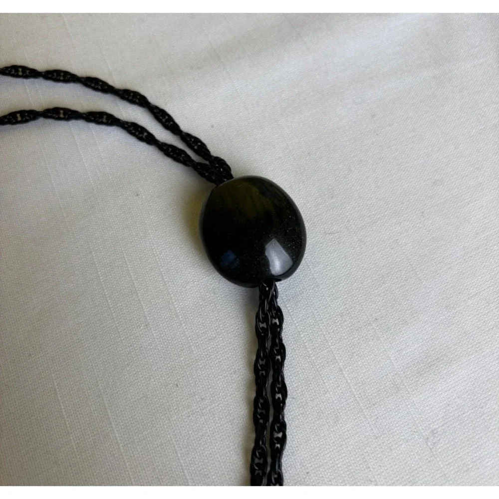Vintage Doncaster Heavy Medallion Necklace Black Metal‎ Chain Gold Tone